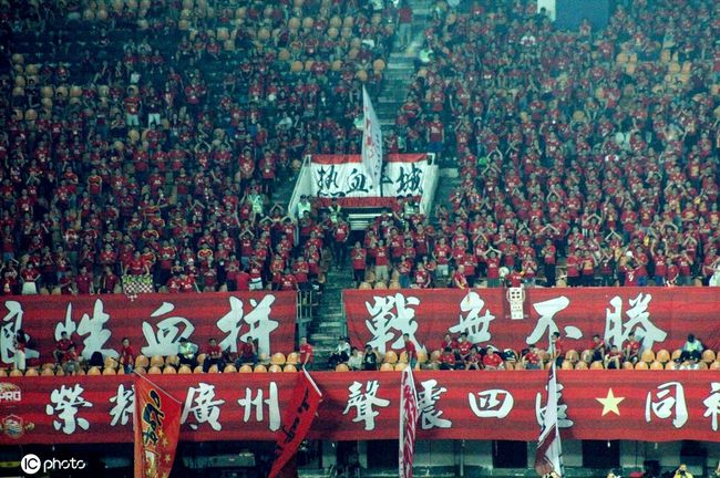 若菲利普斯冬窗离队 曼城可能考虑引进基米希据英国媒体talkSPORT报道，曼城对于拜仁中场基米希感兴趣。